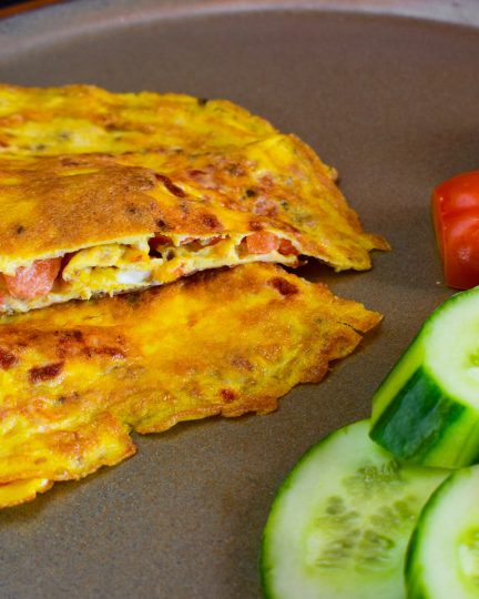 Domatesli Kekikli Omlet